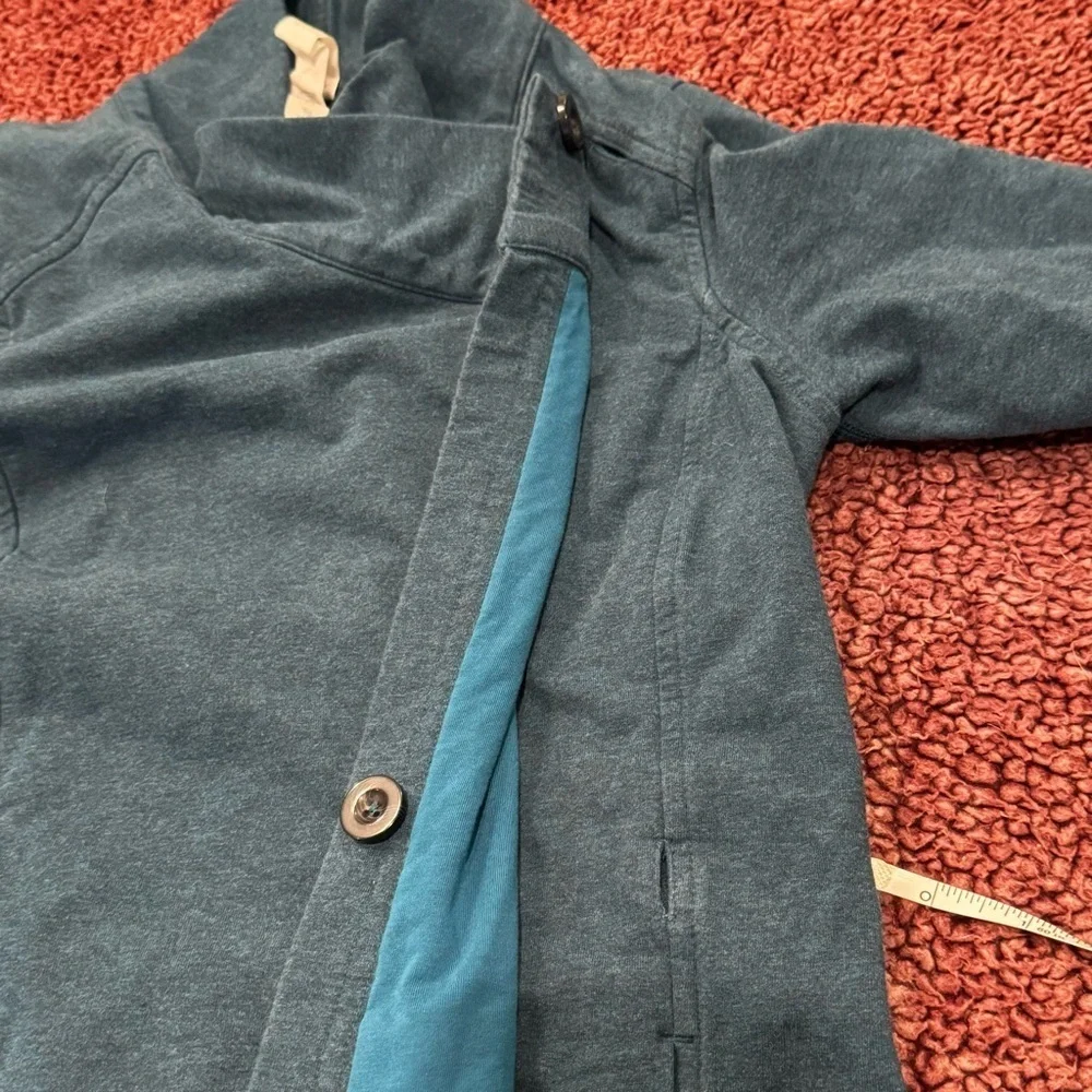LULULEMON Coast Wrap II teal women’s jacket, size 4